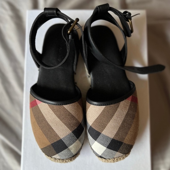 Burberry Other - Burberry girls Perth Espadrille Sandles